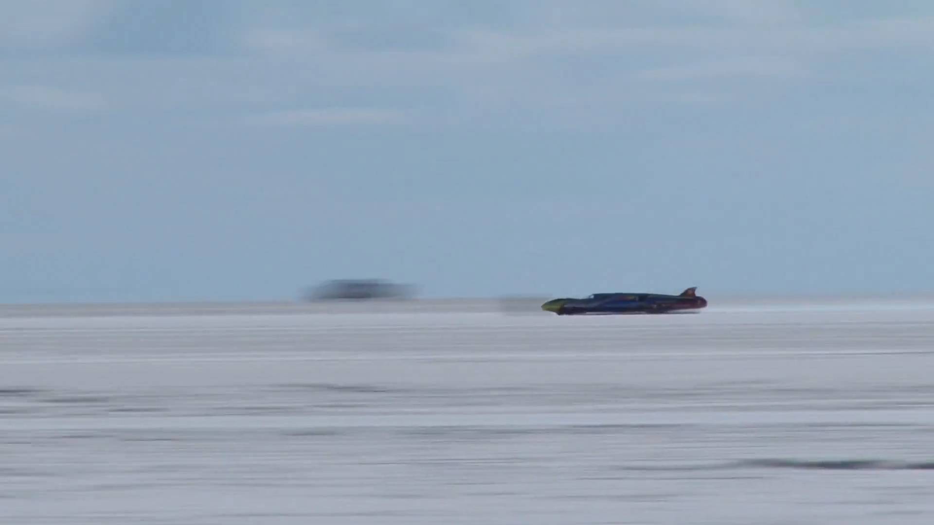 سریعترین خودروی چرخدار زمین/  سرعت 804 کیلومتر بر ساعت سریعترین خودروی چرخدار زمین/  سرعت 804 کیلومتر بر ساعت