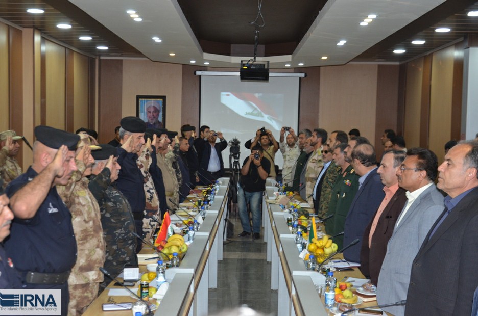 دیدار اربعینی ایران و عراق در زرباطیه - مهران (عکس) دیدار اربعینی ایران و عراق در زرباطیه - مهران (عکس)