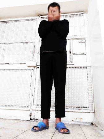 دستگیری پسری که پس از کشتن پدرش او را به آتش کشید (+عکس) دستگیری پسری که پس از کشتن پدرش او را به آتش کشید (+عکس)