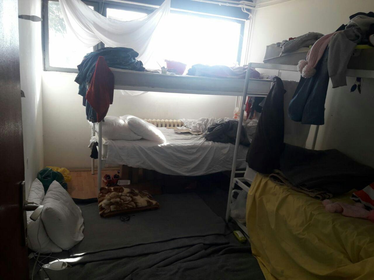 کمپ هایی که استاندارد زندگی انسان را ندارند کمپ هایی که استاندارد زندگی انسان را ندارند