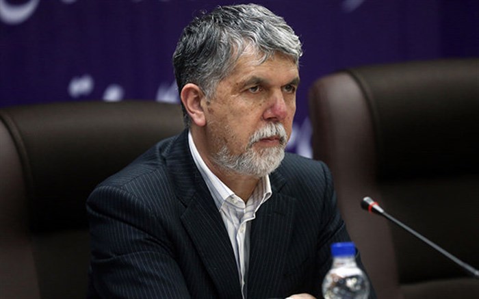 رضاکیانیان : آقایان محترم وزیر ارشاد و سرپرست سازمان سینمایی کشور، منتظر پاسختان هستم. رضاکیانیان : آقایان محترم وزیر ارشاد و سرپرست سازمان سینمایی کشور، منتظر پاسختان هستم.