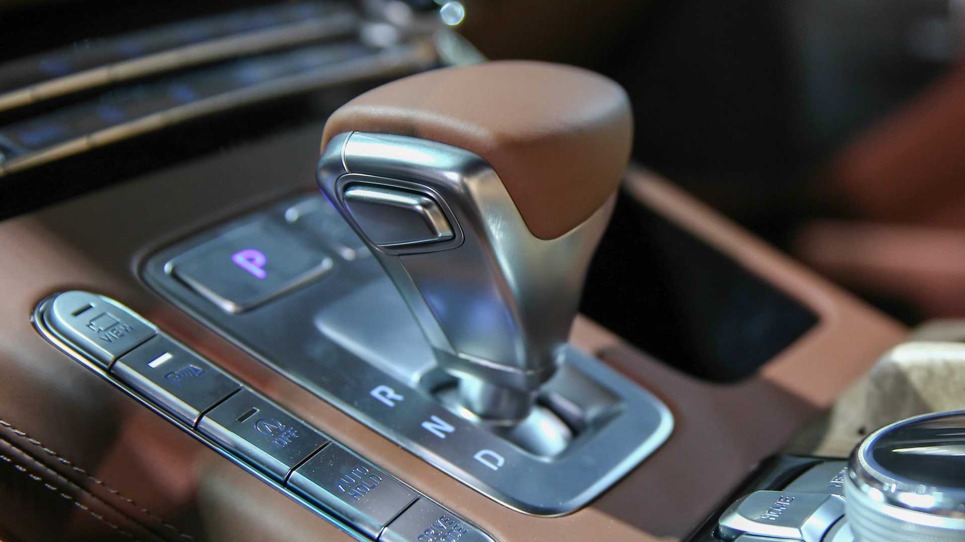 G90 جنسیس با سامانه  G90 جنسیس با سامانه