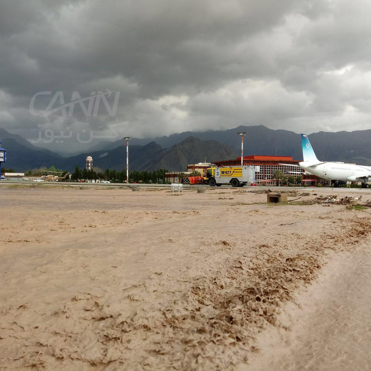 سیل فرودگاه خرمآباد را تعطیل کرد سیل فرودگاه خرمآباد را تعطیل کرد