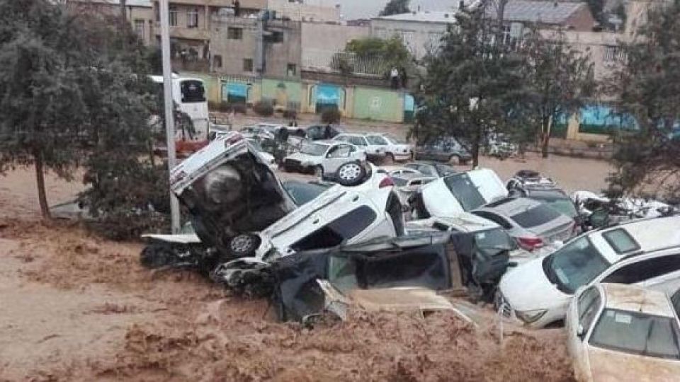 خدمات ویژه مدیران خودرو‌ برای خودروهای مشتریان سیل زده