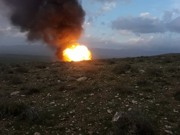 انفجار لوله انتقال گاز اتیلن غرب در کرمانشاه انفجار لوله انتقال گاز اتیلن غرب در کرمانشاه