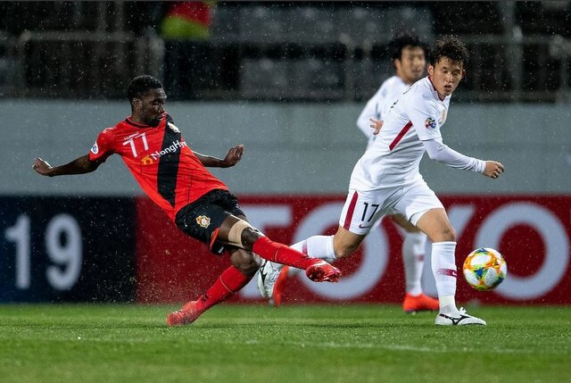 بازگشت لحظه پایانی کاشیما مقابل نماینده کرهجنوبی بازگشت لحظه پایانی کاشیما مقابل نماینده کرهجنوبی