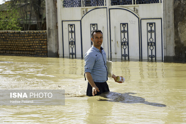 اعزام دومین گروه امدادی شهرداری تهران به مناطق سیل زده اعزام دومین گروه امدادی شهرداری تهران به مناطق سیل زده