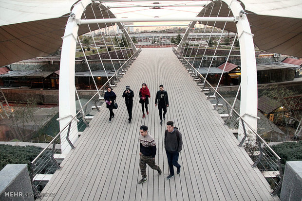 اجرای ارکسترهای ایرانی در نوروزگاه عید شرقی اراضی عباس آباد اجرای ارکسترهای ایرانی در نوروزگاه عید شرقی اراضی عباس آباد