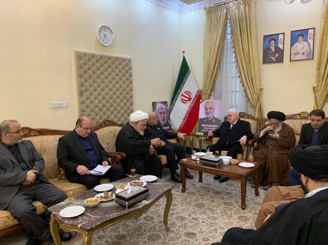 حضور رئیس جمهور سابق عراق در سفارت ایران برای عرض تسلیت (عکس)