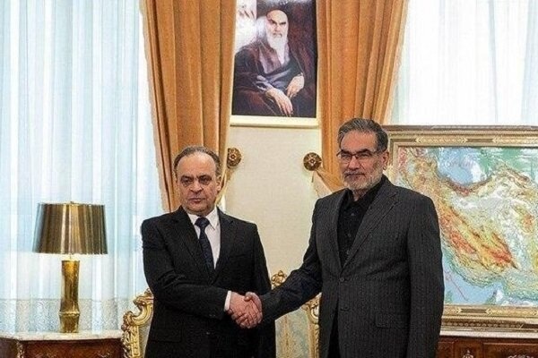 دیدار نخست‌‌وزیر سوریه با دریادار شمخانی