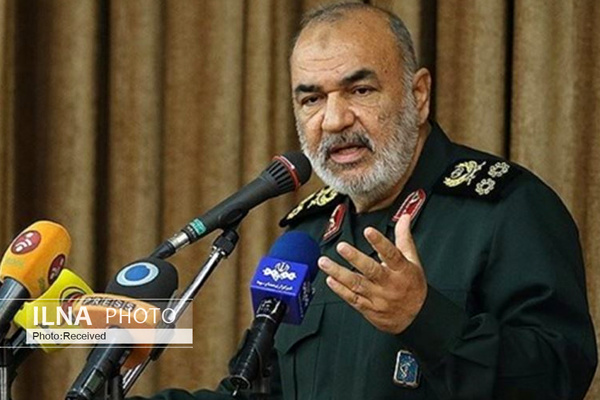 فرمانده کل سپاه: حضور ۵۰ میلیونی مردم زیر تابوت سردار سلیمانی، تمام ترفندهای شوم دشمن را بر باد داد فرمانده کل سپاه: حضور ۵۰ میلیونی مردم زیر تابوت سردار سلیمانی، تمام ترفندهای شوم دشمن را بر باد داد