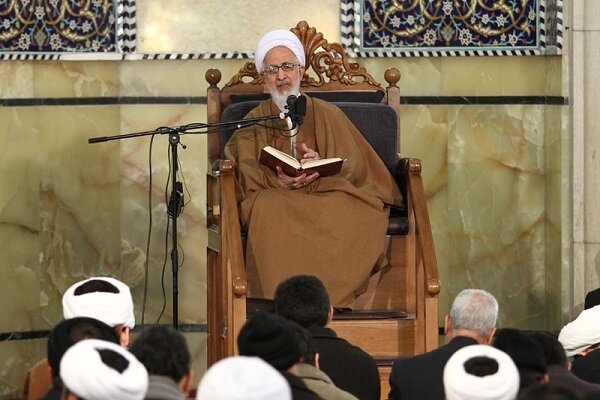 آیت الله جوادی آملی: اگر ما واقعاً طمعی در مال نمیکردیم، اکنون مشکلی نداشتیم آیت الله جوادی آملی: اگر ما واقعاً طمعی در مال نمیکردیم، اکنون مشکلی نداشتیم