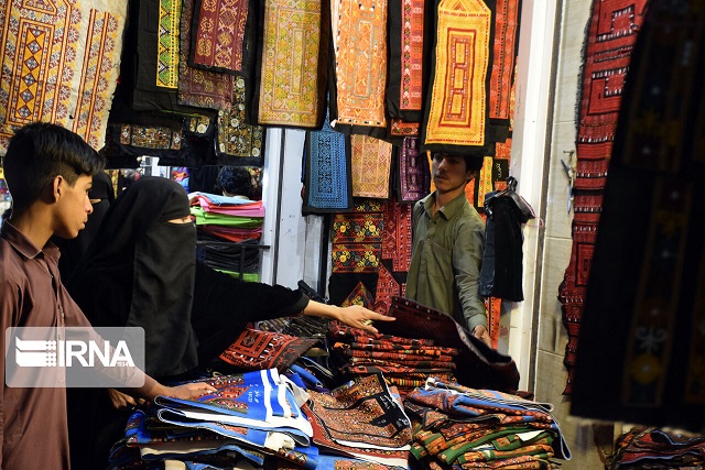 ستاد تنظیم بازار: عرضه کالاهای خارجی در نمایشگاه‌ها ممنوع است