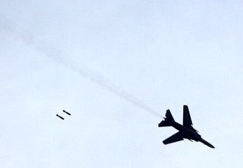 نیروهای ترکیه یک جنگنده سوریه را هدف قرار دادند نیروهای ترکیه یک جنگنده سوریه را هدف قرار دادند