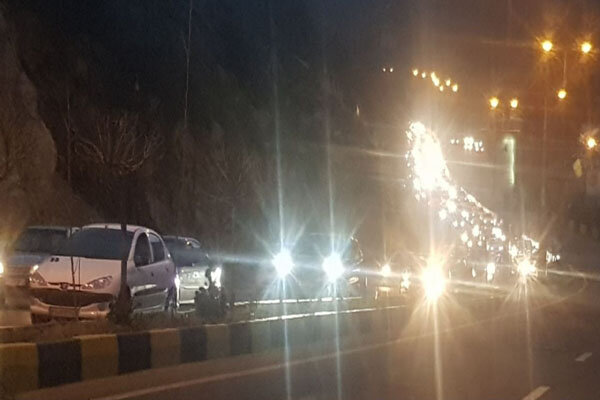 ترافیک سنگین در جاده هراز مسیر شمال به جنوب ترافیک سنگین در جاده هراز مسیر شمال به جنوب