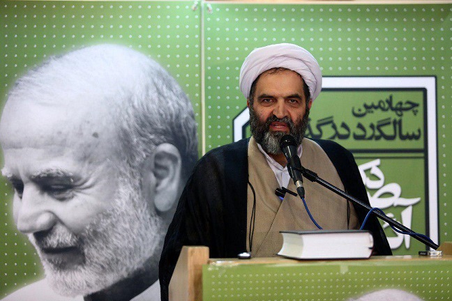 سروش محلاتی: دغدغه آئینهوند، دغدغه اتصال به ریشه و انطباق با زمان است سروش محلاتی: دغدغه آئینهوند، دغدغه اتصال به ریشه و انطباق با زمان است