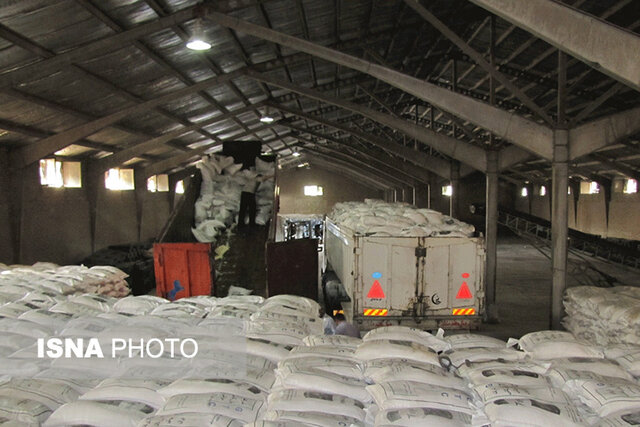 کشف بیش از 11 تن شکر احتکار شده در اراک کشف بیش از 11 تن شکر احتکار شده در اراک