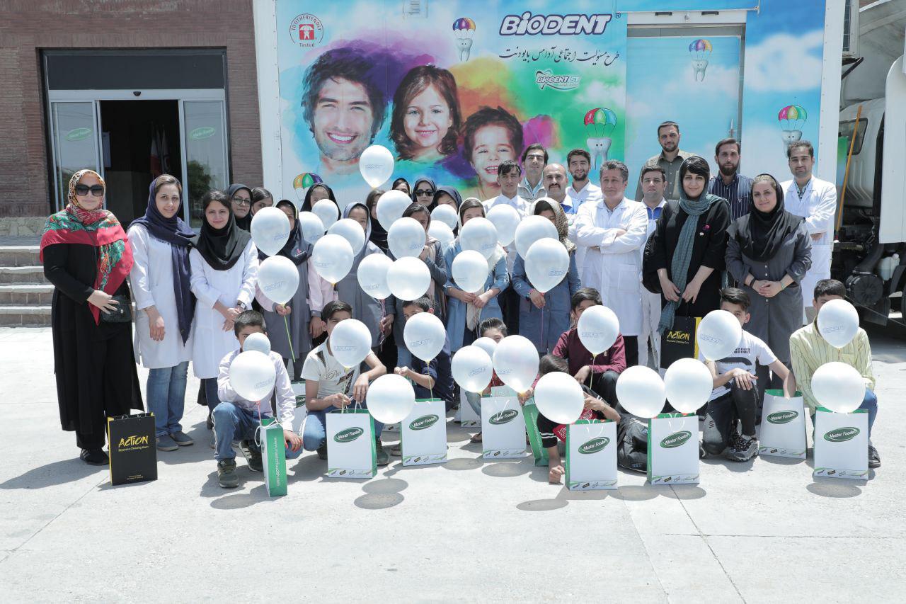 بازدید کودکان کار از یکی از کارخانجات گروه صنعتی گلرنگ بازدید کودکان کار از یکی از کارخانجات گروه صنعتی گلرنگ