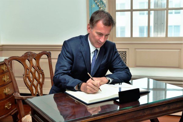 وزیر خارجه انگلیس: درباره صادقخان 150 درصد با ترامپ موافقم وزیر خارجه انگلیس: درباره صادقخان 150 درصد با ترامپ موافقم