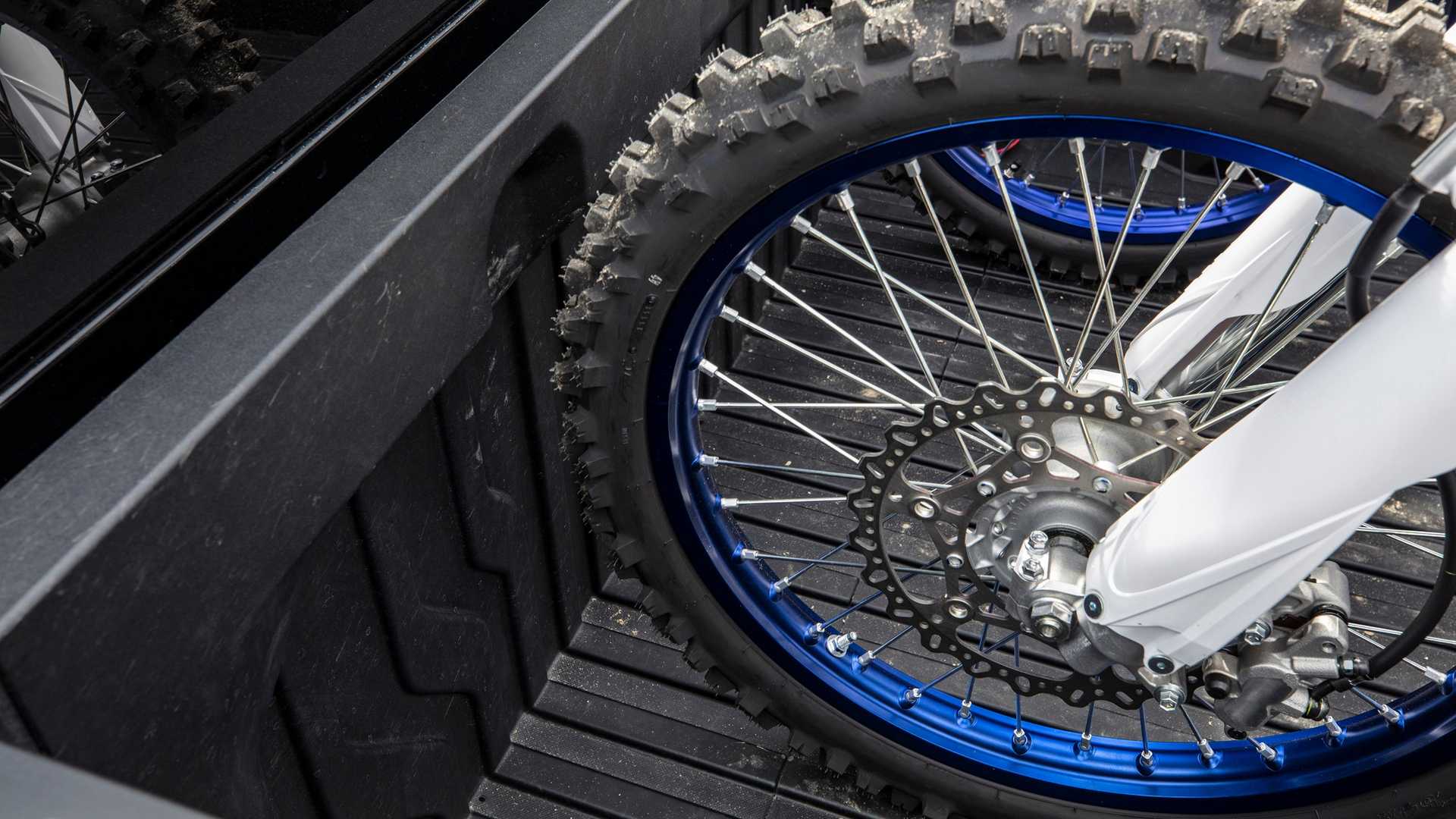 تست صفحه فیبرکربنی قسمت بار در سی‌یرا 2019