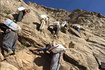 عضو کمیسیون اجتماعی: بستن معابر کولبری، تحریم داخلی علیه مرزنشینان