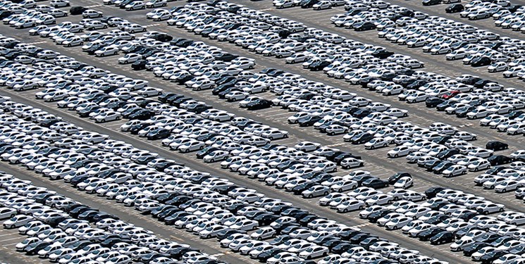 همه خودروهای ناقص کف کارخانه&zwnj;ها تا یک ماه و نیم آینده تکمیل می&zwnj;شوند