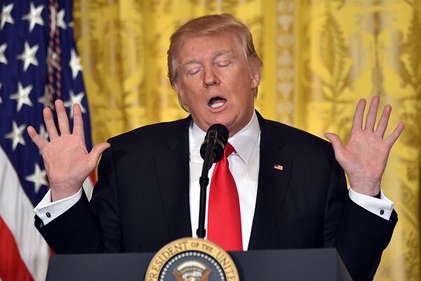 ترامپ: سفیر انگلیس در آمریکا آدم بسیار احمقی است ترامپ: سفیر انگلیس در آمریکا آدم بسیار احمقی است