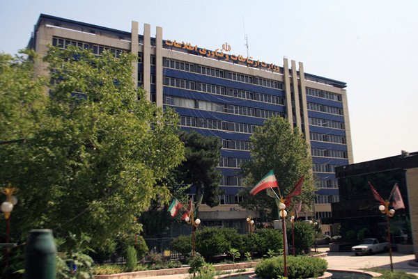 بازداشت فردی که در وزارت ارتباطات اقدام به خودسوزی کرد بازداشت فردی که در وزارت ارتباطات اقدام به خودسوزی کرد