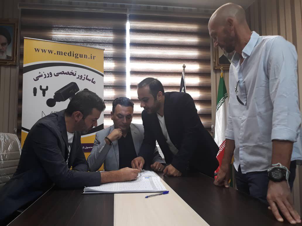 ثبت قرارداد استراماچونی و دیاباته با استقلال + عکس ثبت قرارداد استراماچونی و دیاباته با استقلال + عکس