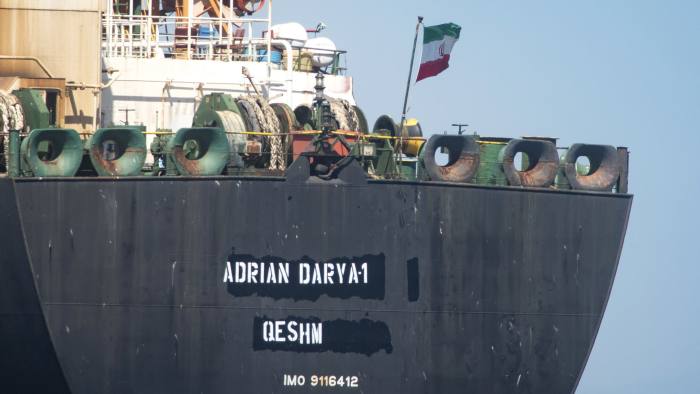 فایننشال تایمز: آزادی نفتکش ایرانی روحیه پیروزی و جسارت ایران را تقویت کرد