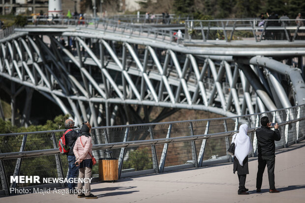 «چهارشنبه‌های تئاتر» در پل طبیعت و آب و آتش به روی صحنه می‌رود