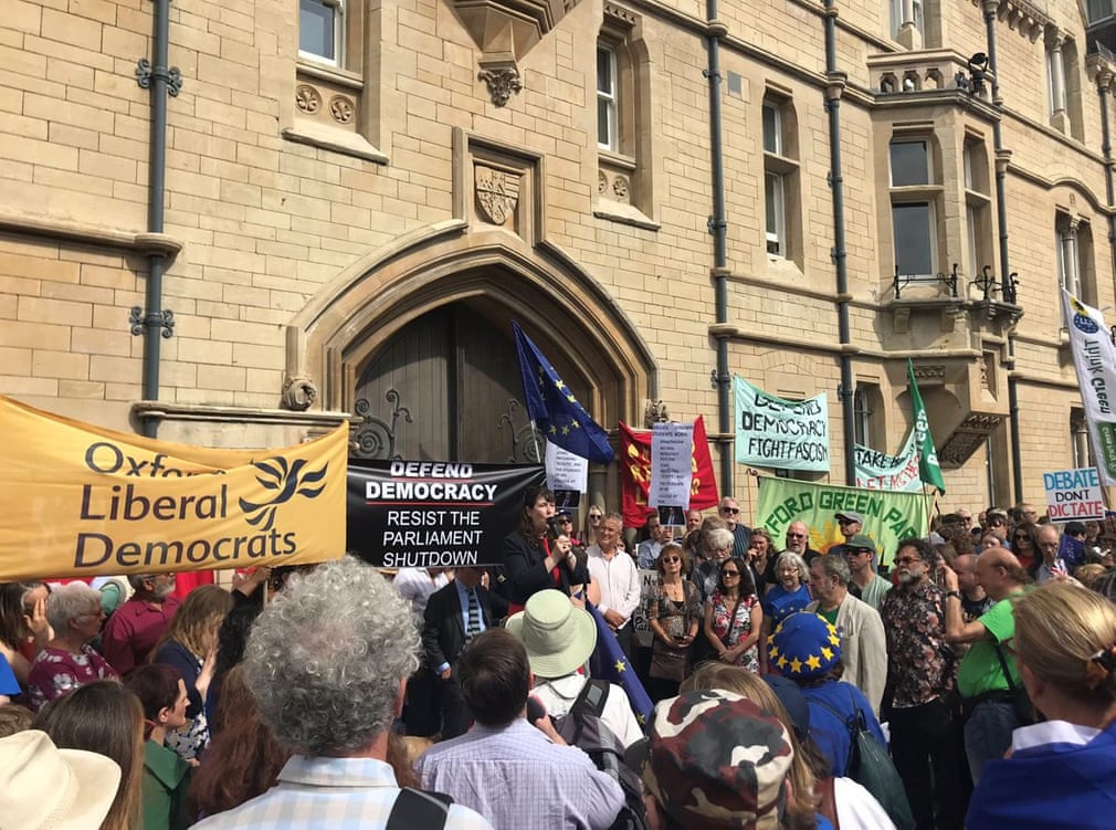 پایان بازی تعلیق پارلمان بریتانیا با اعتراض هزار نفری پایان بازی تعلیق پارلمان بریتانیا با اعتراض هزار نفری