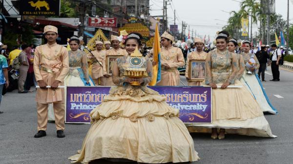 شهر آسیایی که توریست هایش از لندن و پاریس بیشترند شهر آسیایی که توریست هایش از لندن و پاریس بیشترند