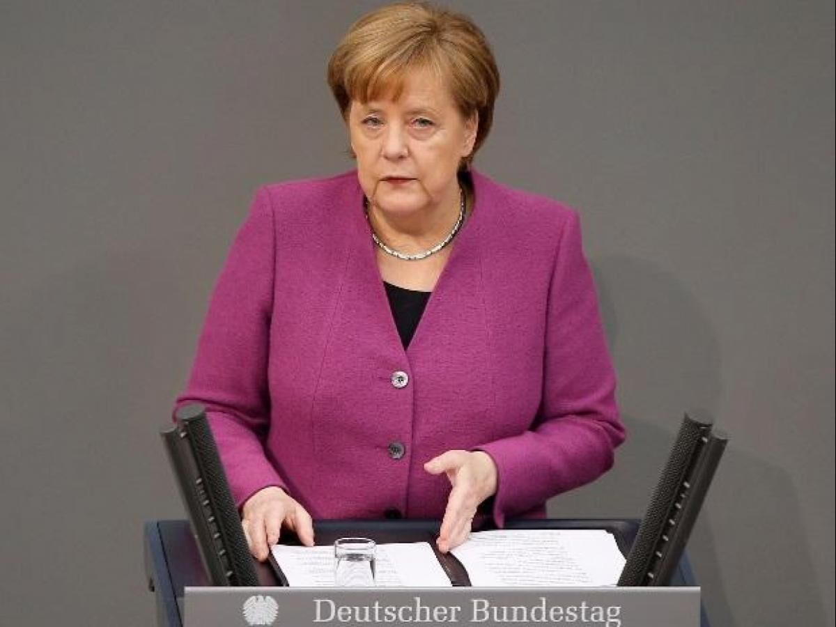 مرکل: تنها راه حل کاهش تنش در خاورمیانه، بازگشت به توافق هسته ای است