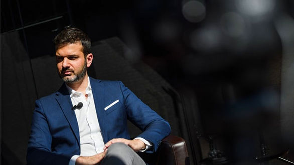 تکذیب توقف استراماچونی در فرودگاه تکذیب توقف استراماچونی در فرودگاه