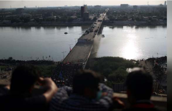 ساختمان توخالی مقر معترضان عراق (+عکس)