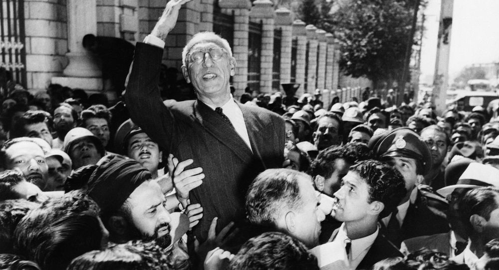 با مردم کم حرف می‌زنید آقای رییس جمهور!