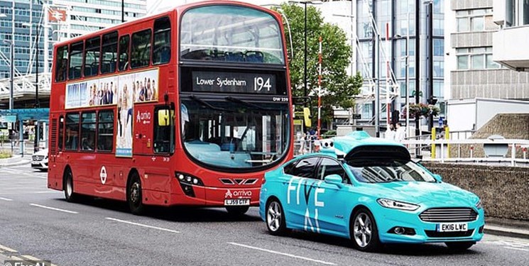 نخستین تاکسی خودران در انگلیس (+فیلم و عکس) نخستین تاکسی خودران در انگلیس (+فیلم و عکس)