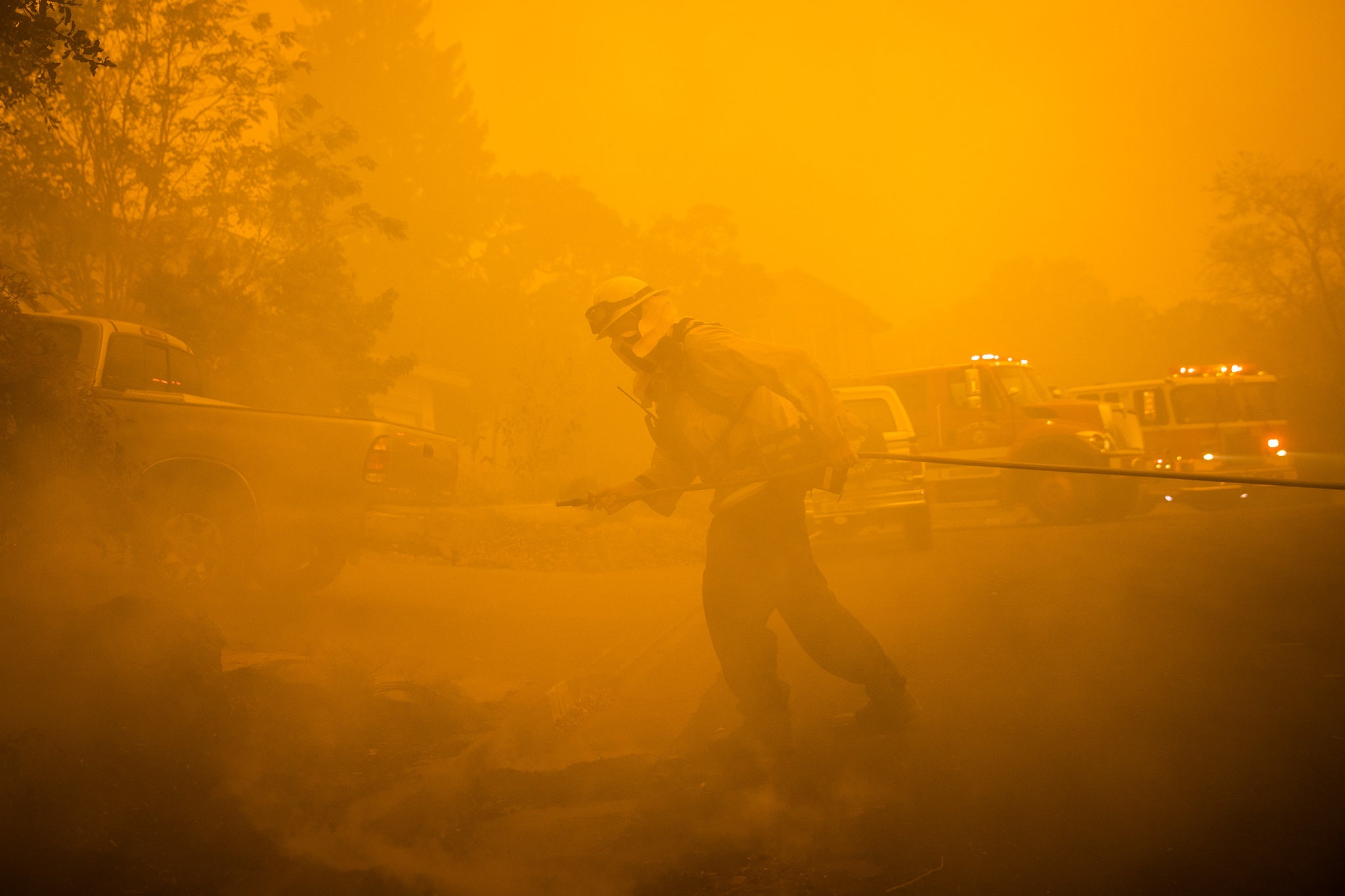 آتشسوزی کالیفرنیا: هزاران نفر آواره، یک میلیون نفر در خاموشی آتشسوزی کالیفرنیا: هزاران نفر آواره، یک میلیون نفر در خاموشی