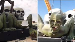 جنجال تخریب مجسمه ها در ریاض سعودی / انتقاد از اختلاط زنان و مردان /  مجسمه های زیبا یا بت های شیطانی جنجال تخریب مجسمه ها در ریاض سعودی / انتقاد از اختلاط زنان و مردان /  مجسمه های زیبا یا بت های شیطانی