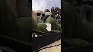 جنجال تخریب مجسمه ها در ریاض سعودی / انتقاد از اختلاط زنان و مردان /  مجسمه های زیبا یا بت های شیطانی جنجال تخریب مجسمه ها در ریاض سعودی / انتقاد از اختلاط زنان و مردان /  مجسمه های زیبا یا بت های شیطانی