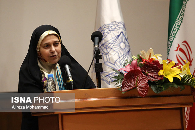 پروانه سلحشوری: اگر استعفا داده بودم آیا میتوانستم نطق دو روز اخیر را بدهم؟ پروانه سلحشوری