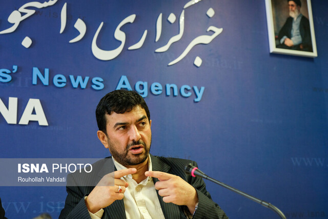 قائم مقام وزیر صمت: کاهش قیمت گوجهفرنگی در بازار قائم مقام وزیر صمت