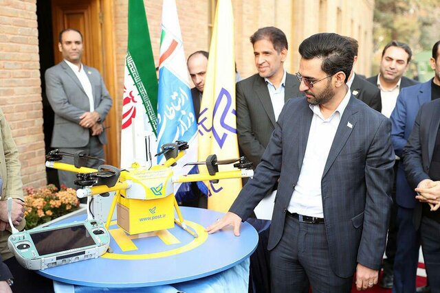 توضیح وزیر ارتباطات درباره سورپرایزش توضیح وزیر ارتباطات درباره سورپرایزش