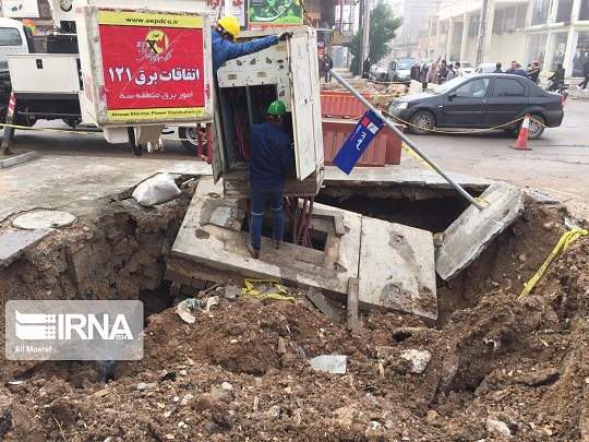 فرونشست در خیابان سلمان فارسی اهواز فرونشست در خیابان سلمان فارسی اهواز