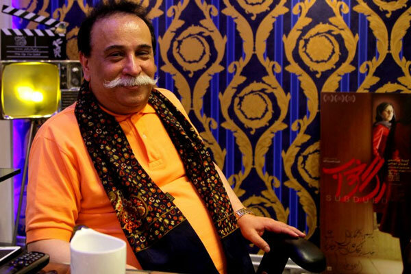 مسئولیت توقف تولید «قاتل و وحشی» برعهده تهیهکننده است مسئولیت توقف تولید «قاتل و وحشی» برعهده تهیهکننده است