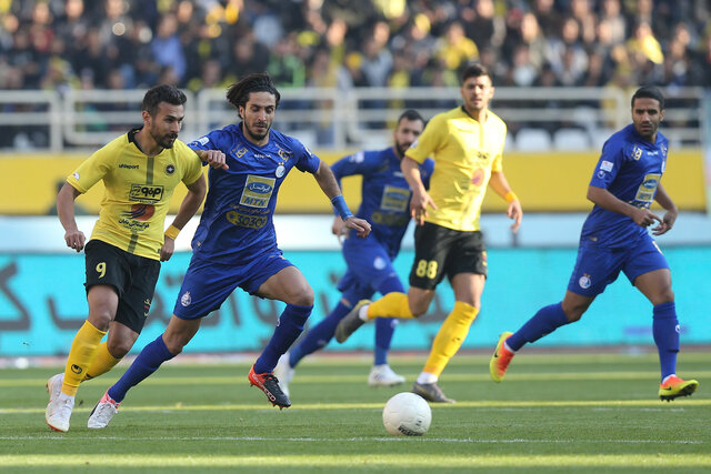 استقلال یک دقیقه کم آورد/ نورافکن، ناجی قلعه&zwnj;نویی شد