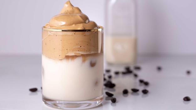 برجسته شدن فرهنگ کشورها در دوره کرونا/ از اعتیاد فرانسویها به نان باگت تا چادر زدن استرالیاییها در اتاق دالگونا قهوه  معروف کره جنوبی