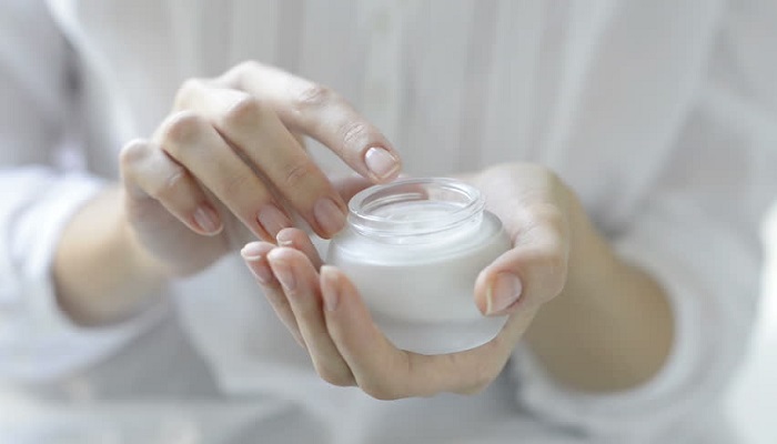 اهمیت حفظ رطوبت پوست در پیشگیری از کووید-19 اهمیت حفظ رطوبت پوست در پیشگیری از کووید-19