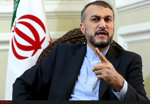 صدها &lrm;بحرینی در &lrm;مشهد در انتظار بازگشت/ بحرین اتباعش را نمی پذیرد